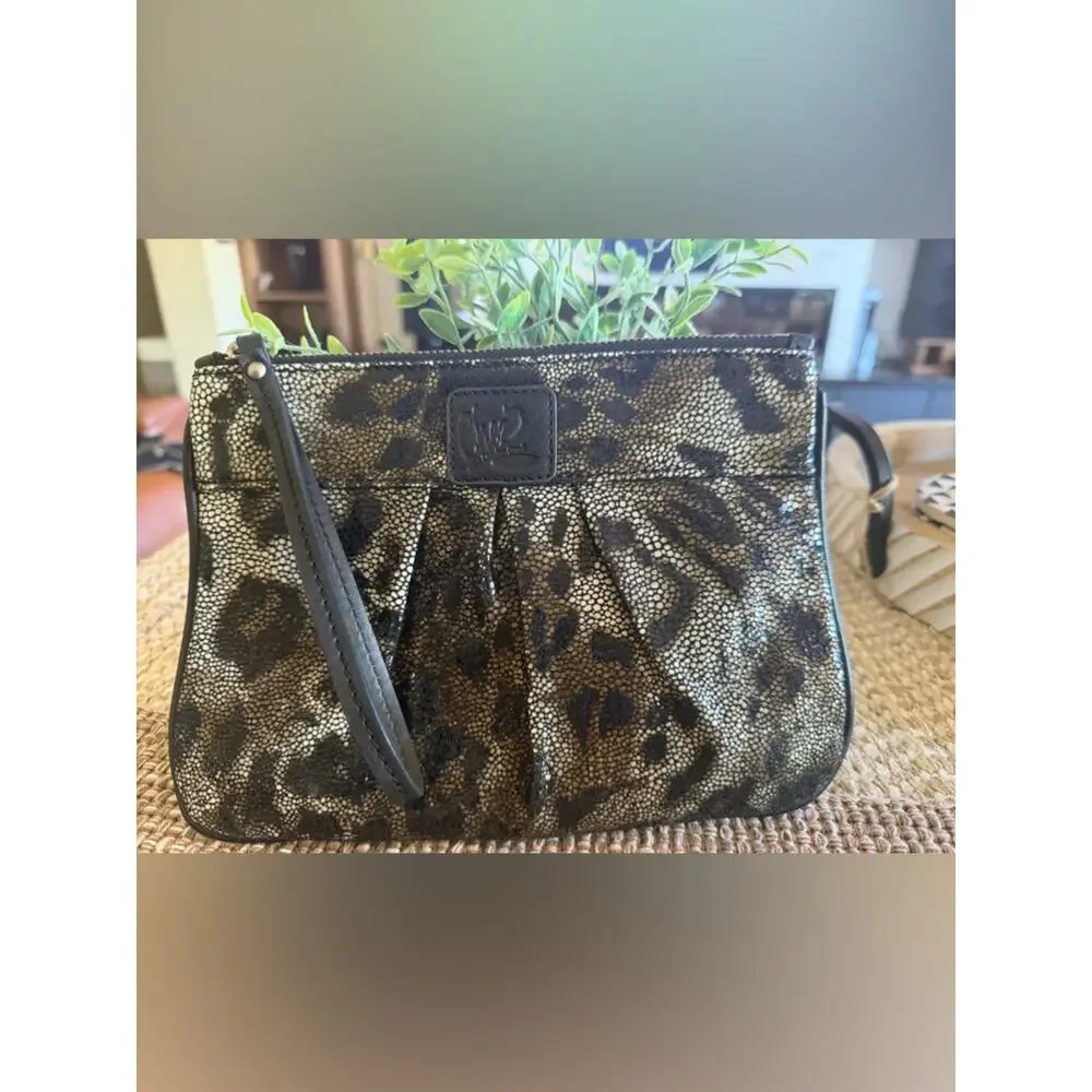 chez leather wristlet leopard print